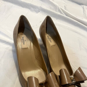 Valentino Patent Leather Kitten Heels Beige